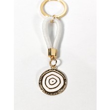 Moncuk Design Beyaz Ipli Nazar Boncuğu Detaylı Metal Anahtarlık – Zarif, Sade ve Anlamlı Tasarım