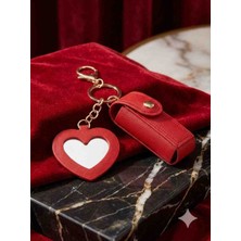 Mik Store Kırmızı Kalp Aynalı Rujluklu Anahtarlık - Suni Deri Çanta Süsü ve Makyaj Aksesuarı