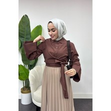 Tesettür Diyarı Kadın Bağlama Detaylı Gömlek -Kahverengi
