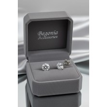 Begonia Accessories 925 Ayar Gümüş Yuvarlak Zirkon Taşlı 4mm Minimal Küpe – Unisex Tek Taş Gümüş Küpe, Parlak Taşlı, Zarif & Şık Tasarım, Günlük ve Özel Gün Kullanımına Uygun