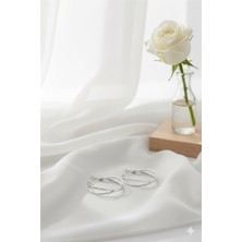 Lia Charm Gümüş Renk Iç Içe Geçmiş Çift Halkalı Küpe - Modern Tasarım