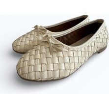 Noliva Kadın Suni Deri Dokulu Örgü Desenli Fiyonklu Babet