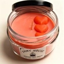 Shiny House Doğal Soya Cam Kavanoz Mum | Sonsuz Kalp Figürlü, Çilek Kokulu