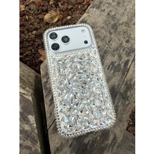 Madam Case Iphone 17 Pro Max Beyaz Renk Full Gerçek Taşlı Luxury Kılıf