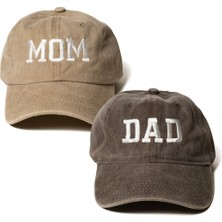 Nome Studio Nakışlı Şapka Mom Dad Anne Baba Şapka 2li Paket Yıkamalı Kumaşlı ve Yazı Nakışlı Şapka Pamuklu Siperlikli Ayarlı Şapka Günlük Tarz Eğlenceli Kep