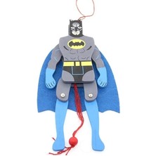 Ahşap Salanan Batman Figürü