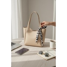 Rafiel Kadın Bej Deri Görünümlü Omuz Çantası - Desenli Fular Hediyeli Orta Boy Çanta