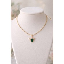 Altın Renk Arı Figürlü Taş Detaylı Çelik Kolye