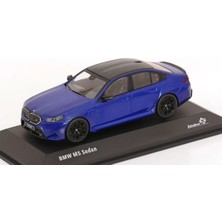 1:43 Solido 2024 Bmw M5 Sedan – Marina Bay Blue
