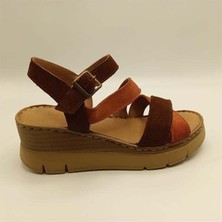 Ametist Stabil Çapraz Bantlı Bilekten Bağlamalı Gerçek Deri Süet Kadın Sandalet – Kiremitacı Kahve