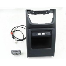 Skoda Octavia Usbli Arka Havalandırma Çerçevesi 2013-2020