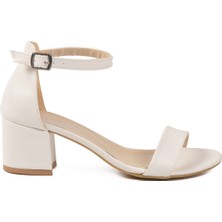 Ayakmod Beyaz Kadın Sandalet 325144 Z