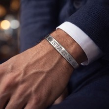 Herşey Nota Ayetel Kürsi Yazılı Çelik Bileklik – Gümüş Renk Erkek Kelepçe Model