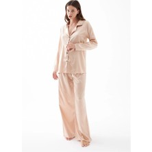 Moda Şahsenem Moda Kadın Bej Oversize Saten Pijama Takımı – Rahat Kesim Şık Ev Giyim Seti