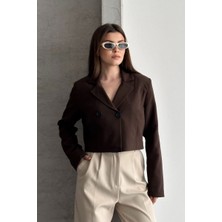 AKD Atelier Kadın Blazer Ceket Crop Kruvaze Yaka Çift Düğmeli Regular Kısa Ceket
