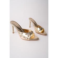 Muggo Helena Kadın Zımbalı Sivri Burun Metal Detaylı Stiletto Topuklu Terlik