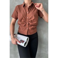 Caddebostan Moda Kadın Önü Büzgülü Kısa Kollu Gömlek Yaka Crop Bluz