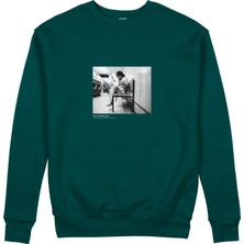 The Lucid Lab Amy Winehouse At The Laundromat 2004 Sweatshirt - Koyu Yeşil