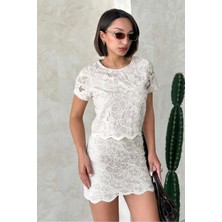 Caddebostan Moda Çiçek Desenli Dantel Bluz Kısa Kollu Bisiklet Yaka Şık Crop Üst