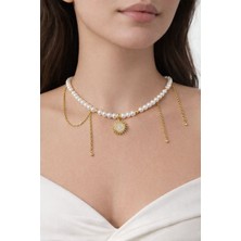 Aurevyn Design Özel Tasarım Sallantılı Zincir Detaylı Zirkon Taşlı Güneş Figürlü 6mm Cam Inci Kolye