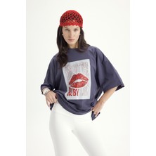 Mai Lip Print Oversize Füme T-Shirt