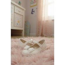 Enoch Kız Çocuk Işıltılı Fiyonk Tasarımlı Klasik Babet