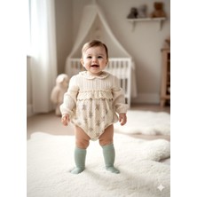 Beren Minicayzen Vintage Kız Bebek Müslin Çiçekli Tulum ve Ajurlu Dizaltı Çorap 2'li Dantelli Romper Takım