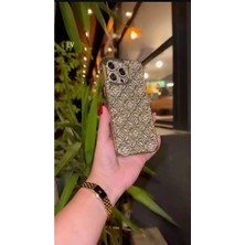 Byen Giyim Yeni Renkli Dünya Sezon Gold Taşlı iPhone 15 Pro Max Kılıf Seti – Şıklıkla Gelen Koruma