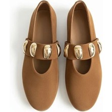 Ne&Ve Shoes Taba Süet Hakiki Deri Gold Aksesuar Detaylı Lastikli Kadın Şık ve Rahat Babet