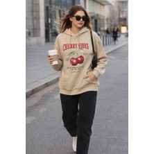 Polo State Kadın Bej Kiraz Baskılı Oversize Kapüşonlu Sweatshirt Hoodie