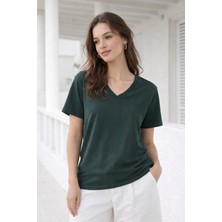 Rich Kadın Haki Yumuşak Dokulu Interlock V Yaka Basic T-Shirt