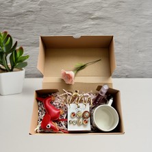 Cihania Store Özel Tasarım Kadın Hediye Kutusu – Doğum Günü & Sürpriz Hediye Seti (Farklı Konseptler)