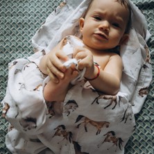 Caline Baby 2 Katlı %100 Pamuk Müslin Bezi | 120x120 cm | At Desen | Yenidoğan & Bebek Battaniyesi