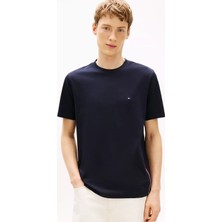Tommy Hilfiger Erkek Normal Kesim Yuvarlak Yakalı Pamuklu Kısa Kollu Lacivert T-Shirt MW0MW42393-DW5