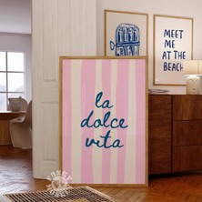 Ninastore La Dolce Vita Baskısı/ Pembe Yaz Dijital Baskısı/ Sahil Italyan Yaz Estetiği/ Şık Plaj Temalı Baskıl