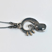 Doğaltaş Safir Taşı Gümüş Kolye (Özel Seri)