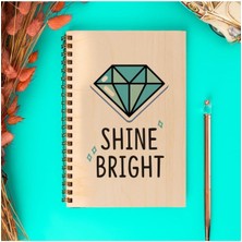 Skygo Bright Tasarımlı 8 cm x 12 cm Ölçülerinde Çizgisiz 48 Yaprak Ahşap Kapaklı Defter