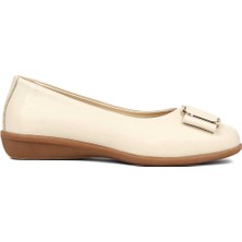 Celal Gültekin Kadın Bej Tokalı Deri Babet