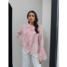 Esra Helvacı Dantelli Yaka Bağlamalı Gömlek