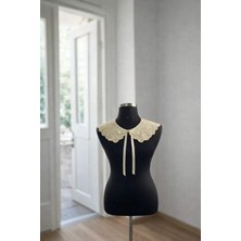 Pamuk Fisto Dantel Yaka (Saten Kurdele Bağlamalı)