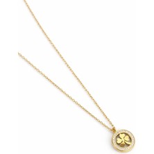 Asmentum Yonca Figürlü Taşlı Altın Renk Kolye – Şans & Zarafet Bir Arada