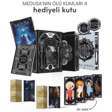 Ephesus Yayınları Medusa'nın Ölü Kumları 4 - Hediyeli Tekli Kutu (Yan Boyamalı) (Ciltli)