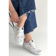 Kyops Kinte Beyaz Desenli Deri Bağcıklı Spor Ayakkabı - Lisinya