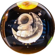 Skygo Dekoratif Ay Üstünde Astronot Tasarımlı Plastik Altlıklı Cam Küre