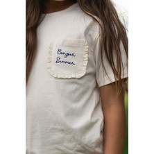 Antebies Pamuk, Sustainable, Krem Fırfırlı Cepli Nakışlı Kız Çocuk Tshirt