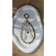 El Yapımı Inci Detaylı Gold Zincir Anahtarlık – Minimal Şık Tasarım Kadın Çanta & Anahtar Süsü