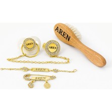 Shopfocus Kişiye Özel Isimli-Emzik-Emzik Zinciri-Bebek Künyesi-Bebek Yaka İĞNESİ-%100 Ahşap Bebek Fırçası Keçi Kılın