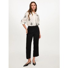 Faik Sönmez Önden Pensli Slim Fit Capri S26CPR005