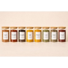 Feyza Design Bambu Kapaklı Borosilikat Cam 8'li Baharatlık Seti, 250 Ml, Kaşıklı ve Etiketli
