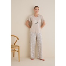 Bie's Kadın Bej Çiçek Desenli Düğmesiz Geniş Yaka Viskon Oversize Kısa Kol Palazzo Geniş Paça Alt Homewear Pijama Takımı